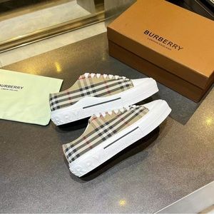 Brand new never been worn Burberry Chucks